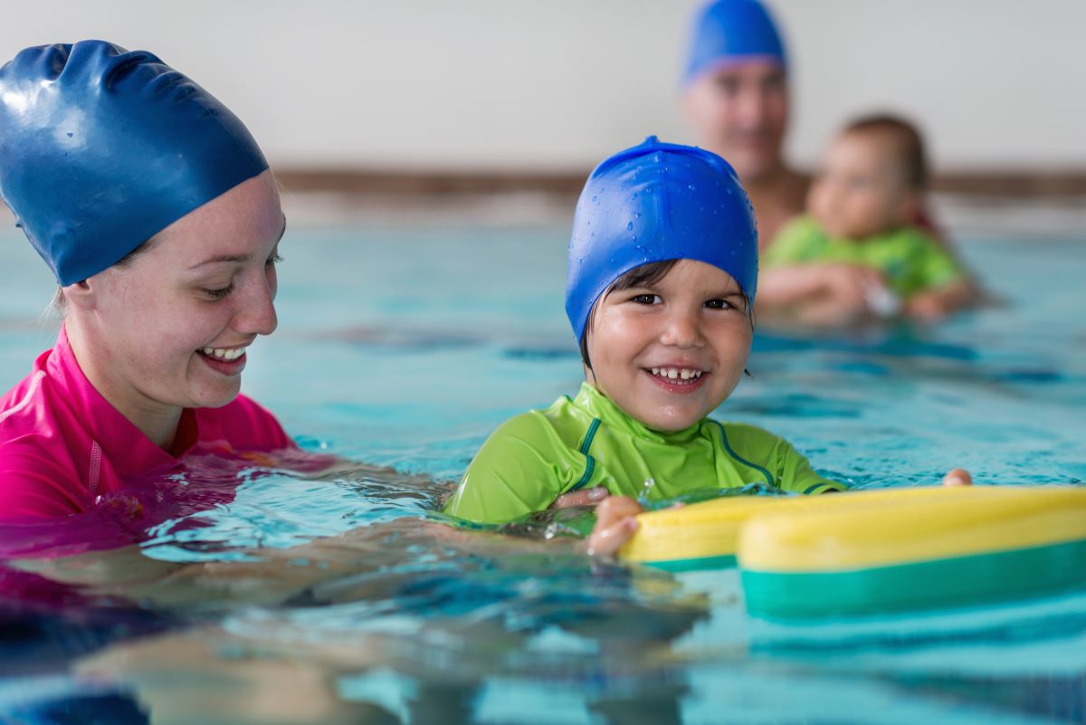 Schwimmen lernen in Aachen — Das richtige Alter, die besten 